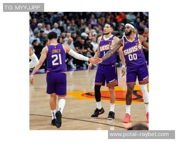 德文布克领衔太阳队冲击季后赛展现超强个人能力与团队协作